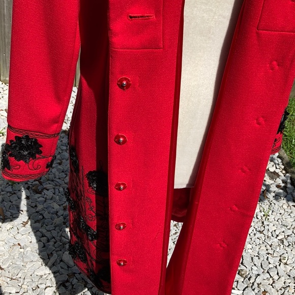 HEAVY Elegant Coat - Picture 11 of 14